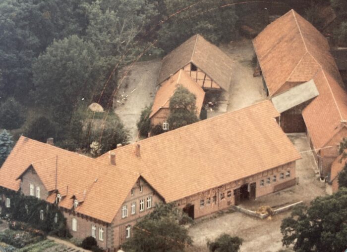 Altes Foto des Landhaus Averbeck aus der Vogelperspektive