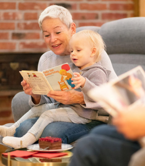 Oma mit Enkelkind bei Averbeck