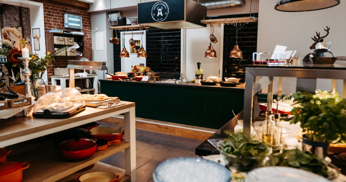 Blick auf den Eierposten am Frühstücksbuffet des Landhaus Averbeck.